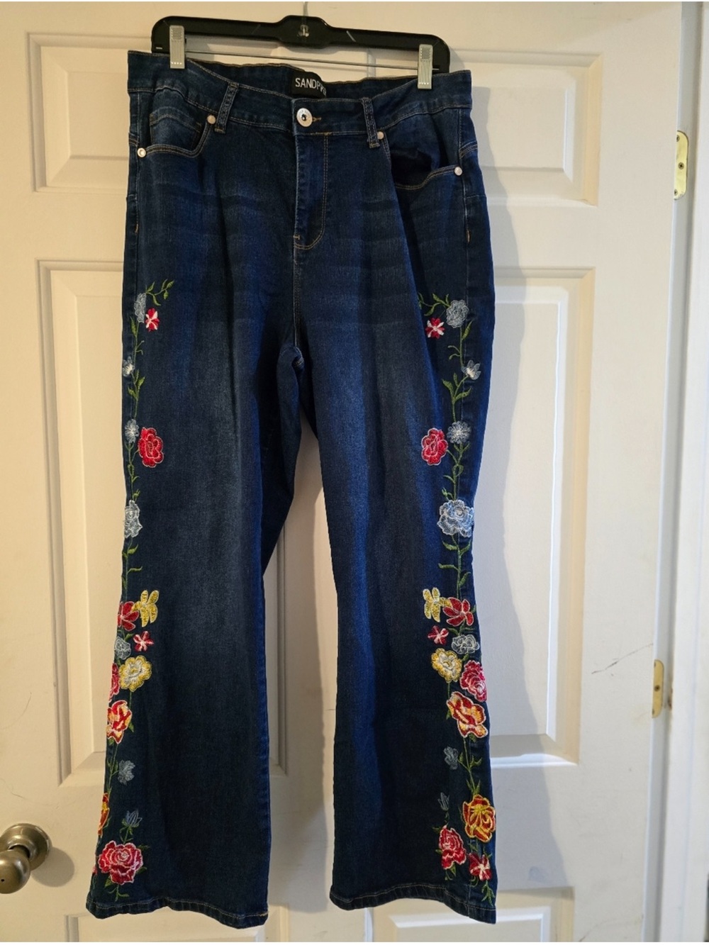 Sandpiper Dark Blue Embroidered Women’s Jeans NWOT